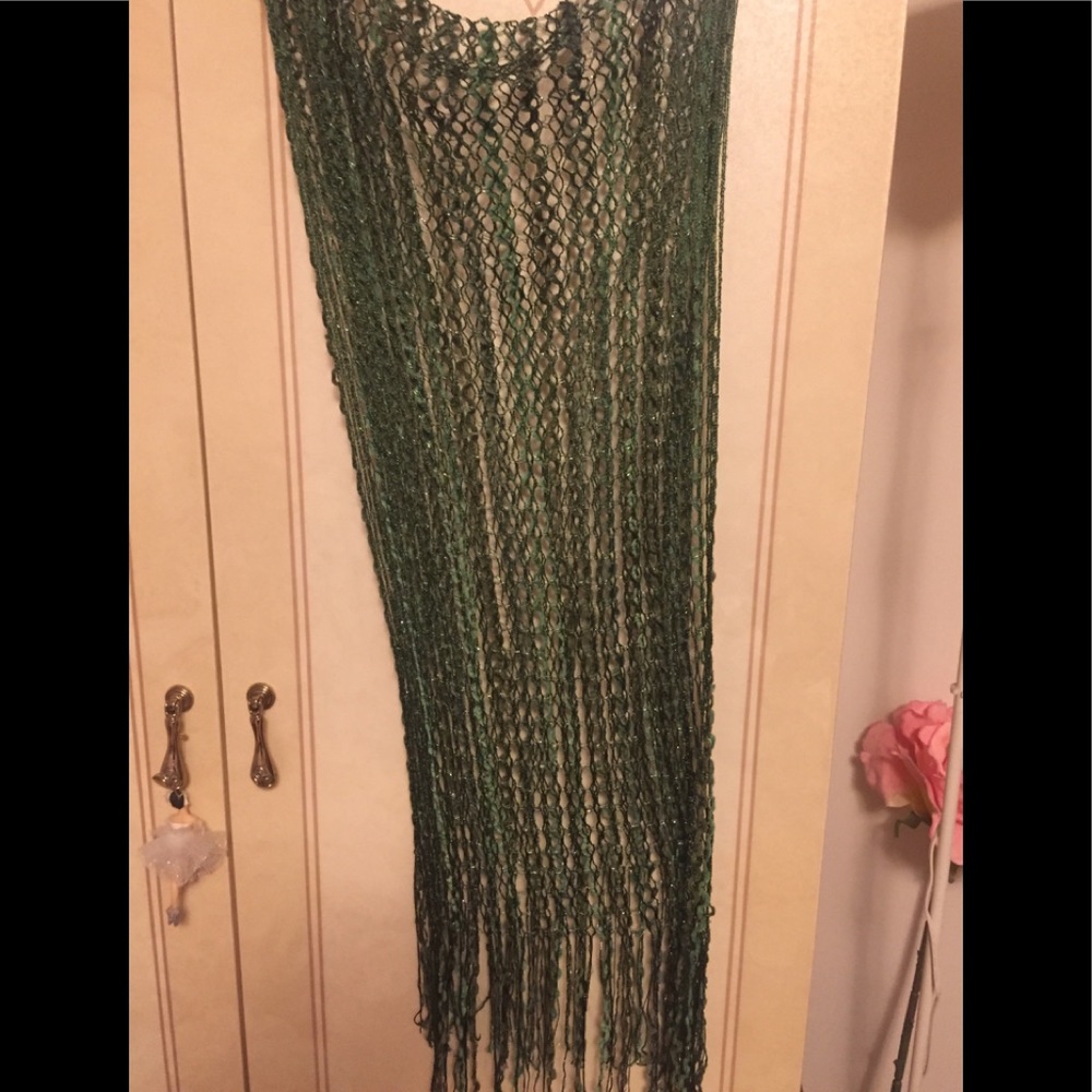 Crochet scarf green with a bit of sparkle thread